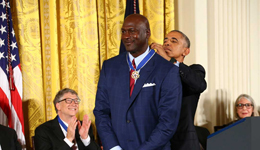乔丹贾巴尔获自由勋章 乔丹进入白宫获总统勋章