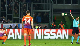 欧冠红黄牌满天飞 曼城后防或是一大隐患