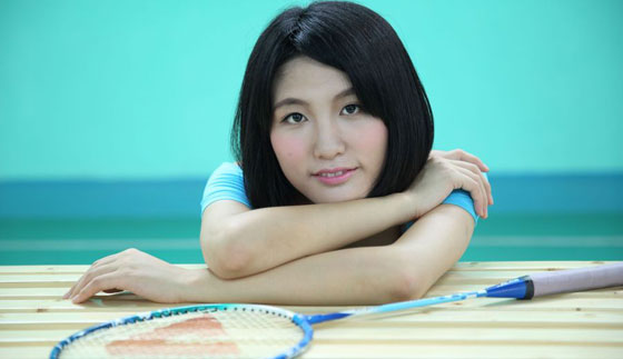 羽毛球步法训练方法指导 羽毛球后退步法的要领