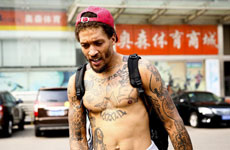 山东名宿比斯利劲爆时刻 滑翔劈扣送绝杀大帽