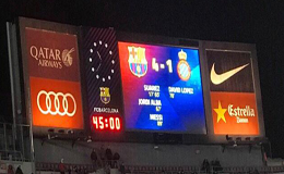 郜林现身巴萨主场诺坎普 郜林与妻子度假途中看西甲