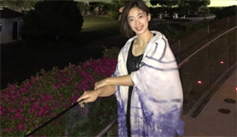 谌龙女友王适娴深夜发微博 感慨做人要懂感恩