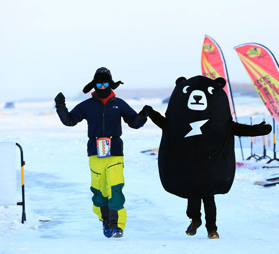 2017黑龙江冰上马拉松 雪地酷跑迎新年