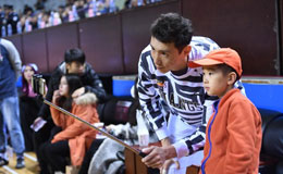 江苏肯帝亚男篮公益活动 助患儿圆梦宣传无偿献血