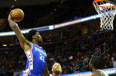 NBA一月份十大扣篮 大帝出征篮下隔扣内内