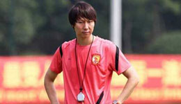 李铁炮轰中国男足领队 揭秘国脚遭人封杀