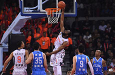 2016CBA第二十六轮北京VS广东视频 迪奥古单臂劈扣先拿一血