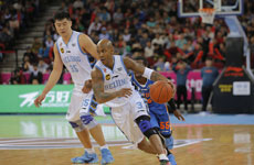 2016CBA第三十五轮北京VS四川视频 马布里关键2+1打进