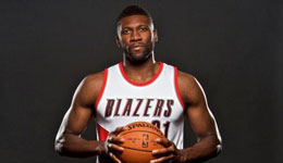 昔日勇士冠军中锋报销 一分钟未打拿走740万