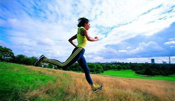 跑步穿什么运动服好 运动服面料是考究点