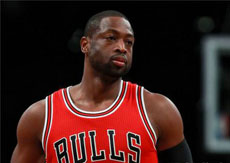 3月14日NBA常规赛黄蜂vs公牛 韦德风骚舞步晃晕对手后仰得手