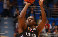 2016CBA第一轮同曦VS辽宁视频 对方取分哈德森三分还击