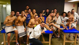 皇马更衣室什么样 揭秘皇马更衣室