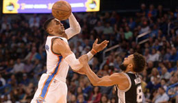 NBA常规赛马刺VS雷霆 威少3双遭马刺21分逆转