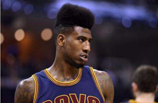 NBA常规赛3月31日骑士VS公牛 香波特双手轻松暴扣得手