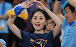 �г��ڰ�������Ů����