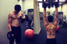 郭艾伦美国特训风骚上篮加暴扣 篮球技巧越发娴熟