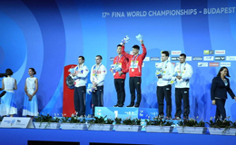 2017游泳世锦赛 男双十米跳台颁奖典礼高清图片