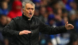 曝穆帅赛后更衣室摔衣服发火 穆帅输球后大骂球员