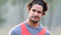 曝帕托将被权健主帅弃用 场上纪律性不强+眼神防守