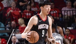 周琦登场献2分1板 季后赛又见中国球员