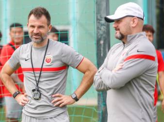 上港主帅:三名国脚状态不完美 有信心战胜对手