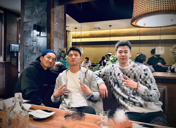 ����ĸ��¸�����ýɹ���� ��Ϊ�Լ�����