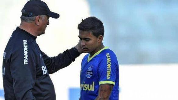 广州恒大主帅斯科拉里无缘国足