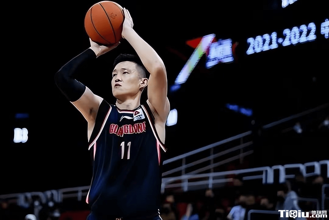 中国男篮周鹏意外炫富