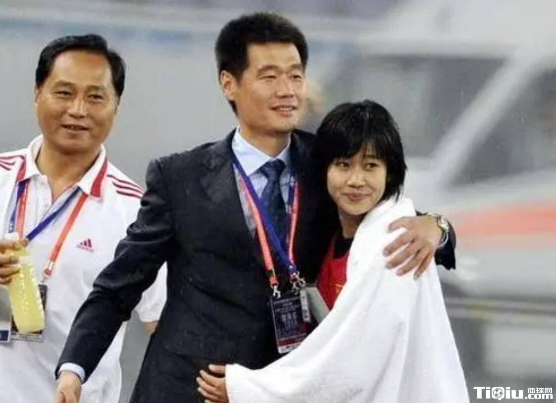 前任主教练李霄鹏正式下课