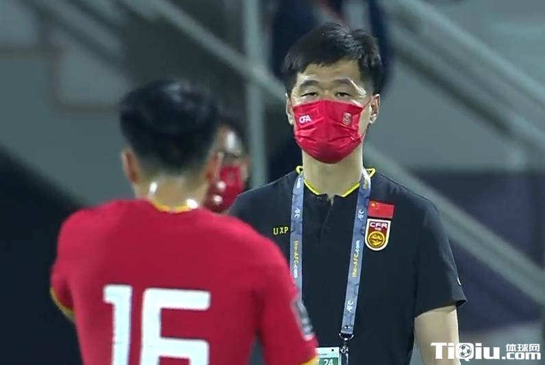 前任主教练李霄鹏正式下课