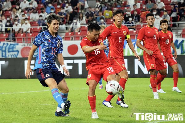 扬科维奇或只是过渡主帅