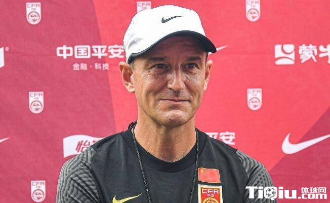 扬科维奇或只是过渡主帅