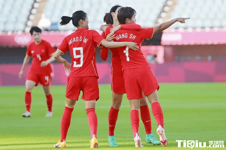 名记爆中国女足惨败原因
