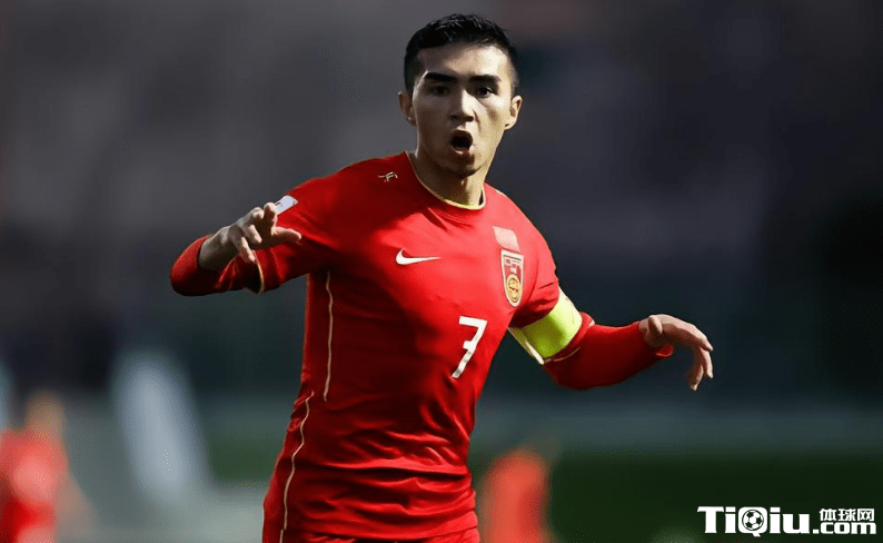 中国足球双喜临门