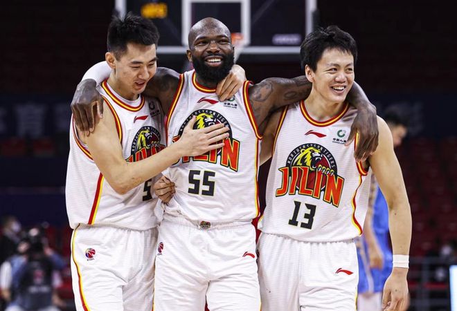 ��˹��ʾ��ӽ����Ǻ�ͬ���� �������������ٰ���