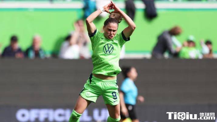 巴萨女足惊天大逆转踢疯