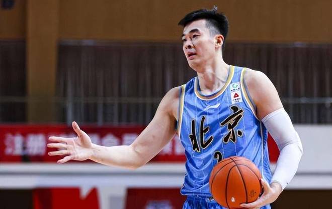 CBA最新消息李慕豪重返深圳 山西试训三大后卫北控重磅签约