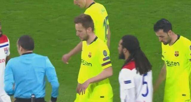 ŷ��1/8�������ʻع� �����ͳ����ﰺƽ����ɫ