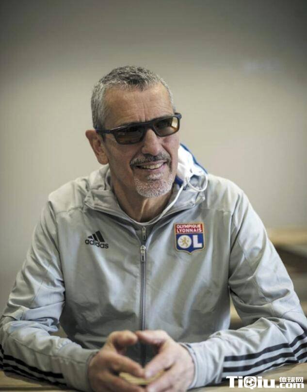 伊夫奥吉尔激励年轻球员