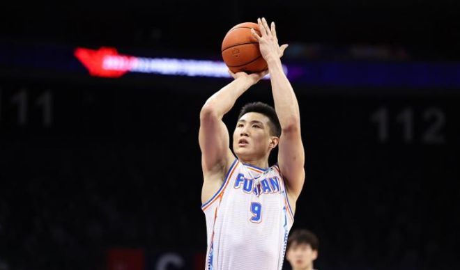 ���������ҪǩԼB���ͬ����CBA״Ԫ�� Я�ֳ��ּ���������