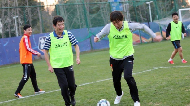 �Ͻ�2���߿�������ת�� �򲻱�����10��ļ��