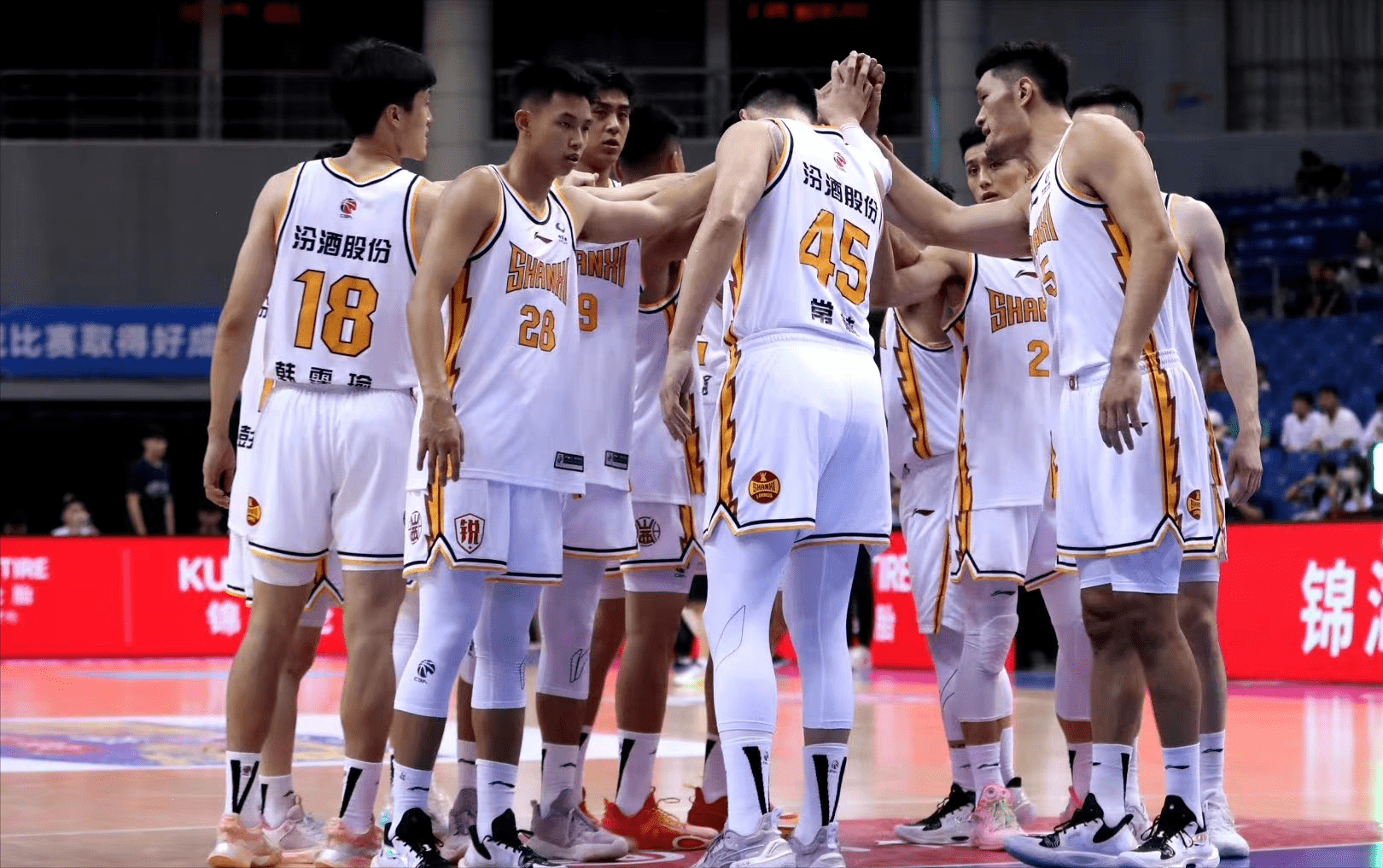 CBA热身赛栾利程常林助山西战胜北京 山西男篮81-74险胜北京