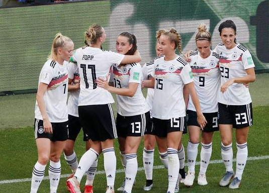 �¹�Ů�����ӭ����ս չ������ڶ�Ů������ʵ��