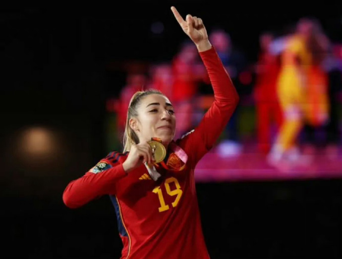 西班牙女足卡蒙娜谈进球 全场唯一进球灵感来自父亲