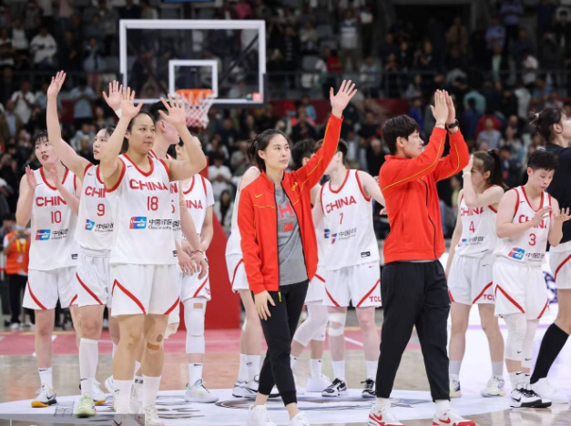 中国女篮三战澳大利亚全胜 热身赛中国女篮70-65澳大利亚