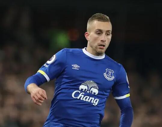 谢菲联主场全力抢分