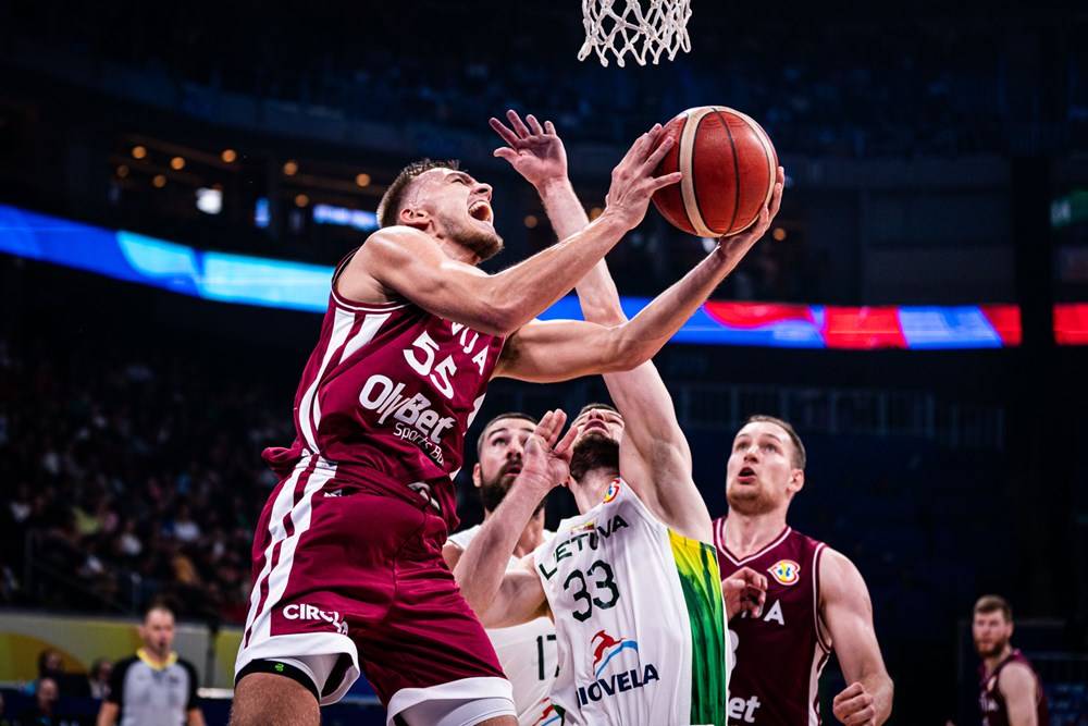 拉脱维亚小将轰出17个助攻 引起欧洲和NBA球队的兴趣