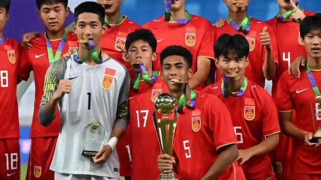 ձӽ4U15ɢ ƽЭҵģʽ˧ְ