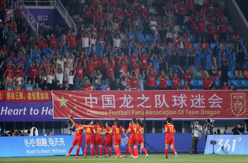 中国女足亚运会首战大胜
